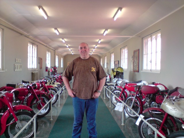 640x480 pixels (76K)